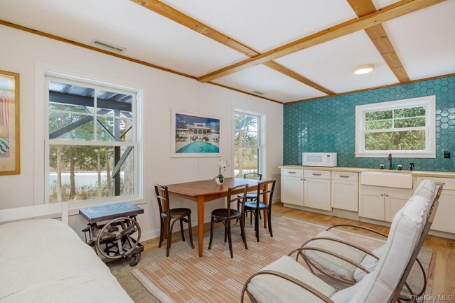 Building Photo - 9 Helens Ln