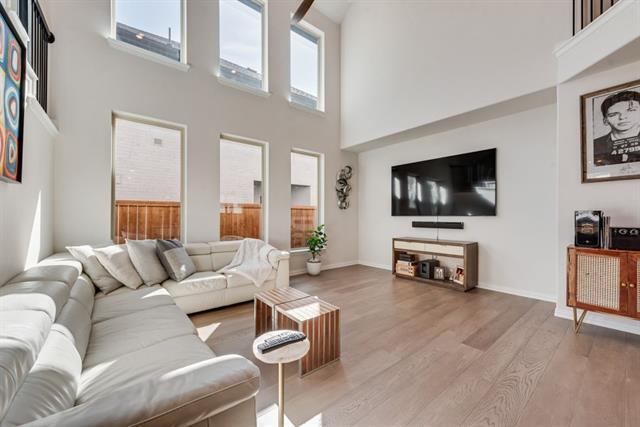 Building Photo - 1220 Canuela Way