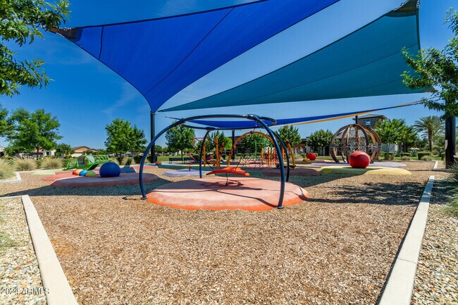 Building Photo - 9746 E Tumbleweed Ave