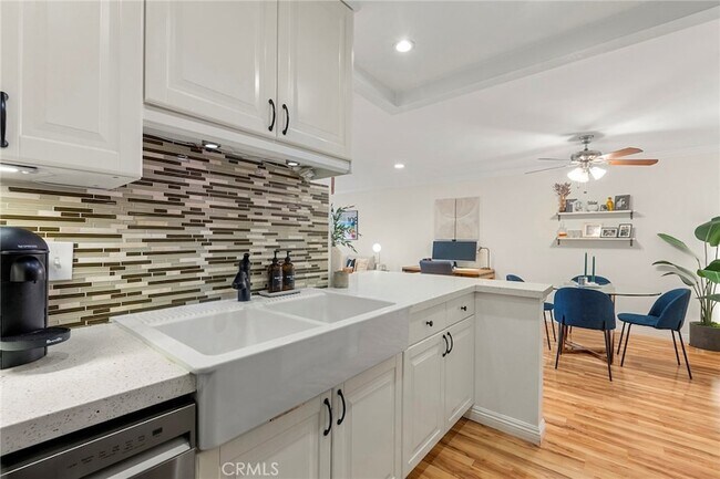 Building Photo - 7742 Redlands St