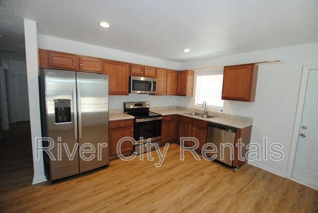 Building Photo - 5623 Overlook Dr E