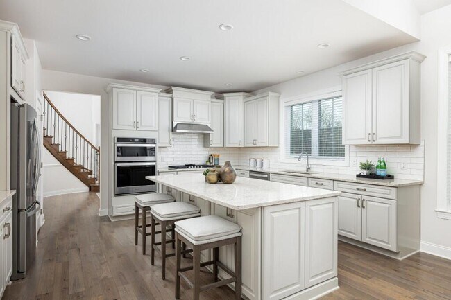Building Photo - 3000 N Spurway Dr
