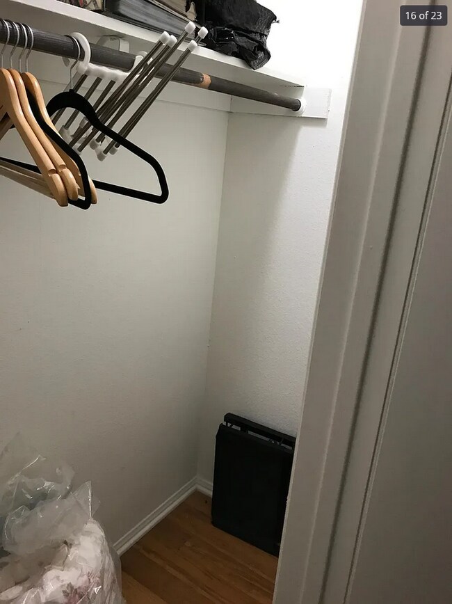 Tons of Closet Space - 609 S El Molino Ave