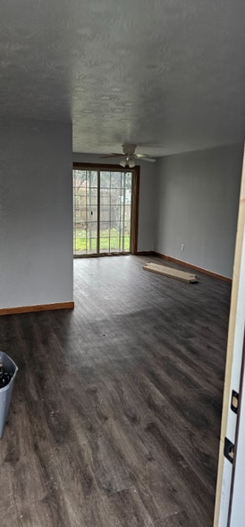 Building Photo - 1109 State St