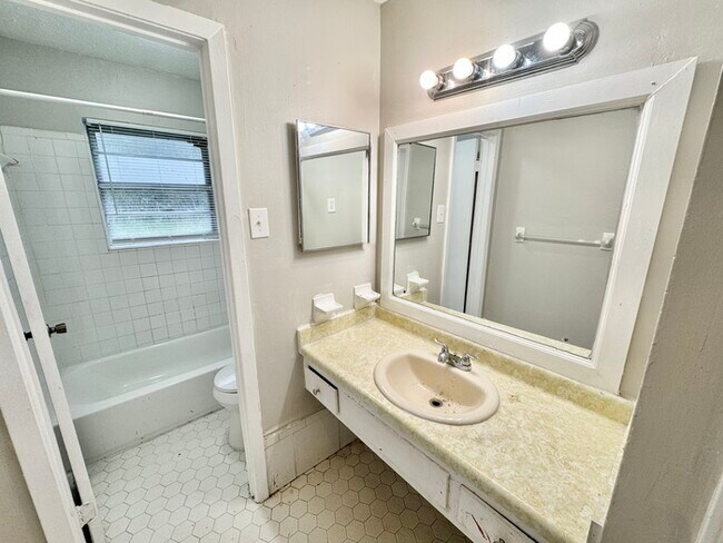 Building Photo - 3353 Elk Point Dr