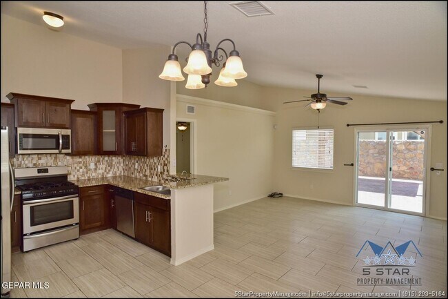 Building Photo - 14920 Tim Hardaway