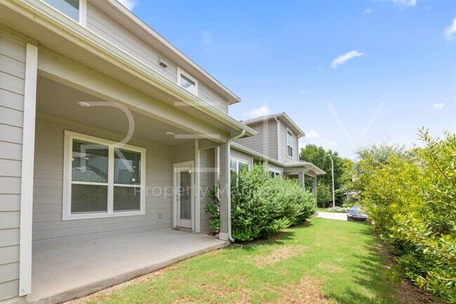 Building Photo - 11202 Gadsen Ln