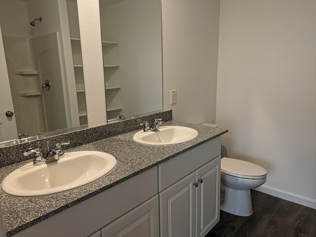 Building Photo - 1436 W Toltec Dr