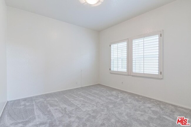 Building Photo - 7557 W 82nd St