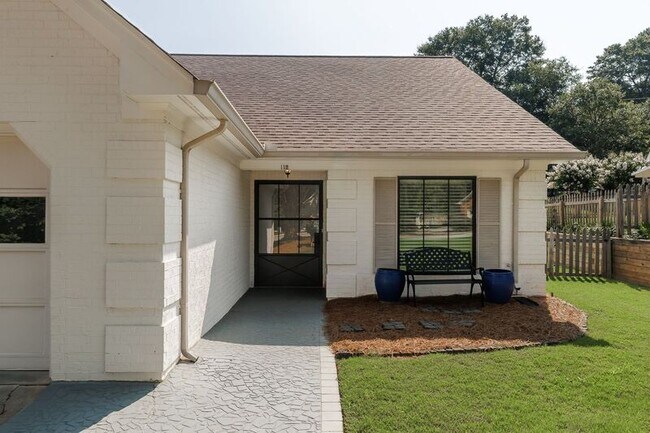 Building Photo - 112 Lucy Ln