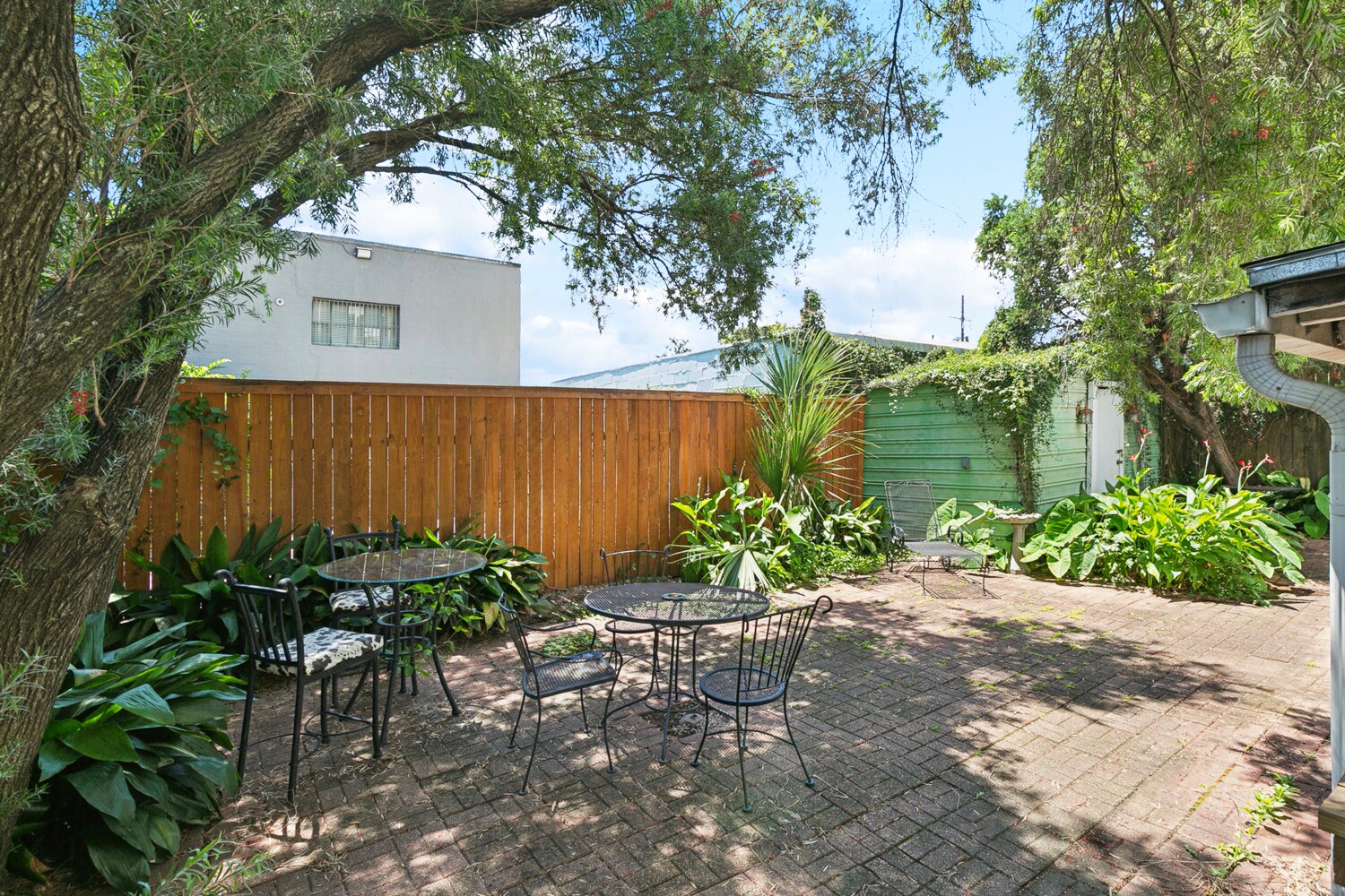 Building Photo - 922 Elysian Fields Ave