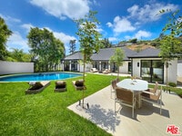 Building Photo - 2288 Coldwater Canyon Dr