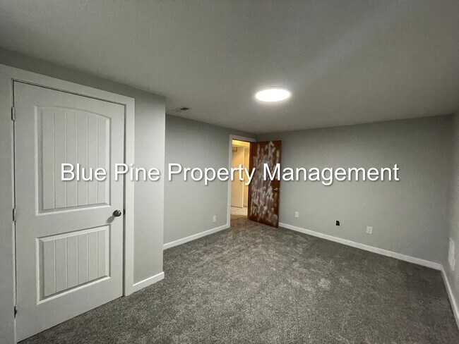 Building Photo - 505 Sykes Dr
