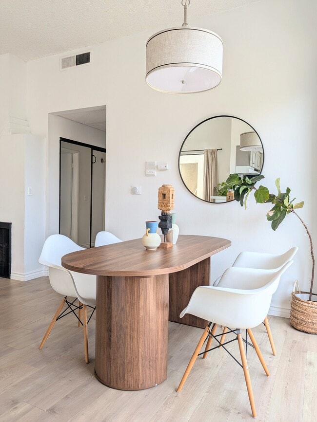 Building Photo - 2584 S Centinela Ave