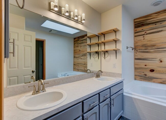 Building Photo - Stunning 4 Bedroom, 2.5 Bathroom Home With...