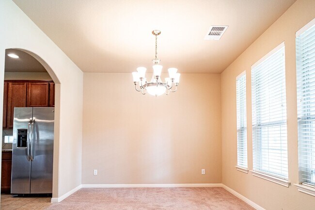 Building Photo - 2301 Giddens Dr