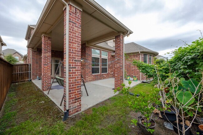 Building Photo - 6220 Eldridge Ln