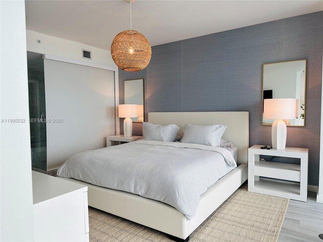 Building Photo - 3131 NE 7th Ave