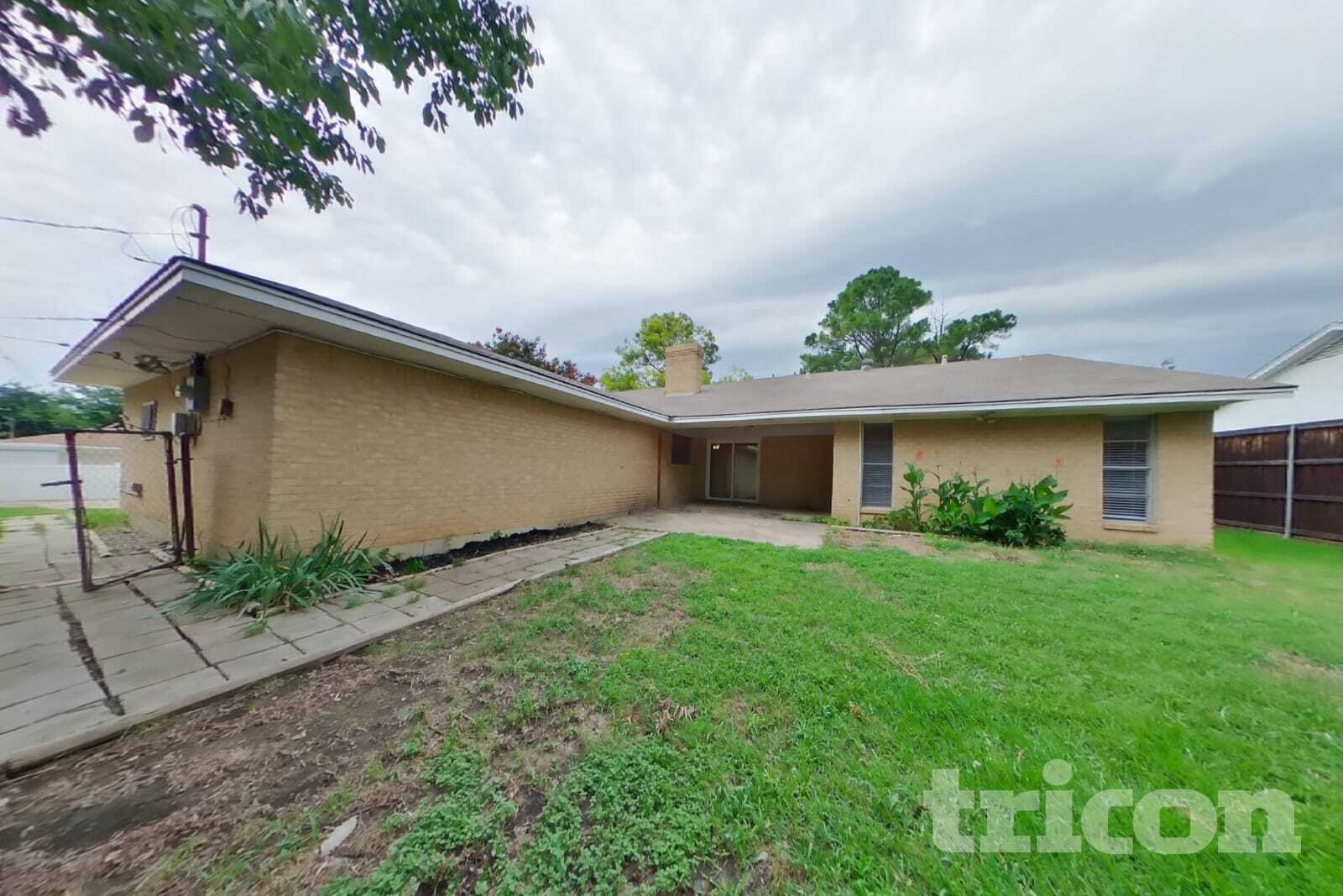 Building Photo - 908 Hilton Pl