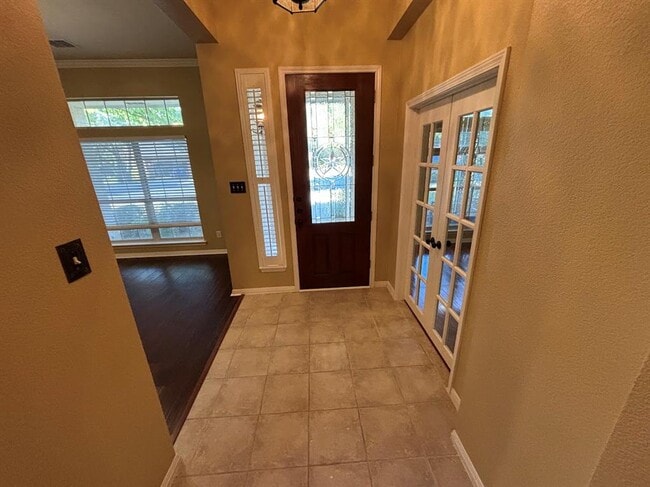 Building Photo - 2909 Yandall Dr