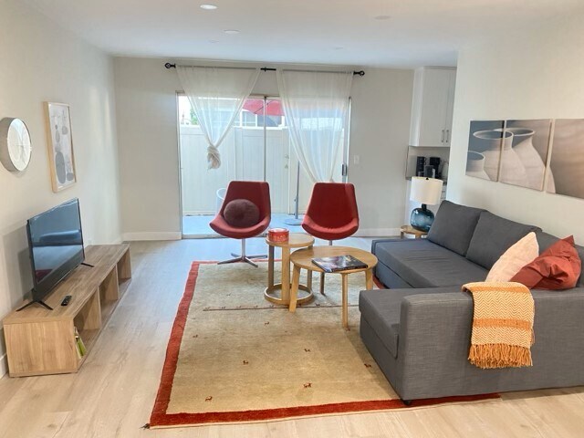 Living Room - 15508 Williams St