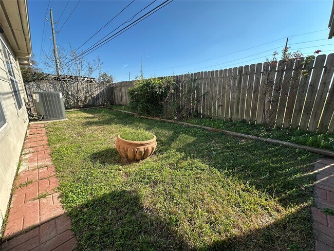 Building Photo - 21839 Manitou Falls Ln