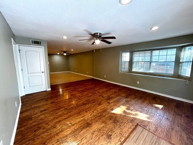 Building Photo - 3305 Clawson Rd