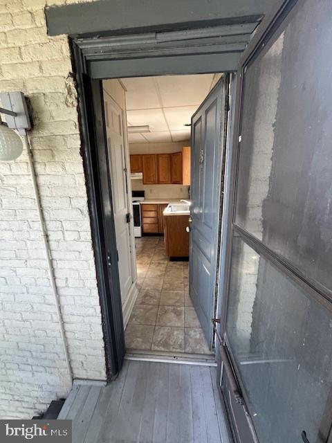 Building Photo - 145 E Main St