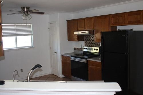 Building Photo - 114 Lakeview