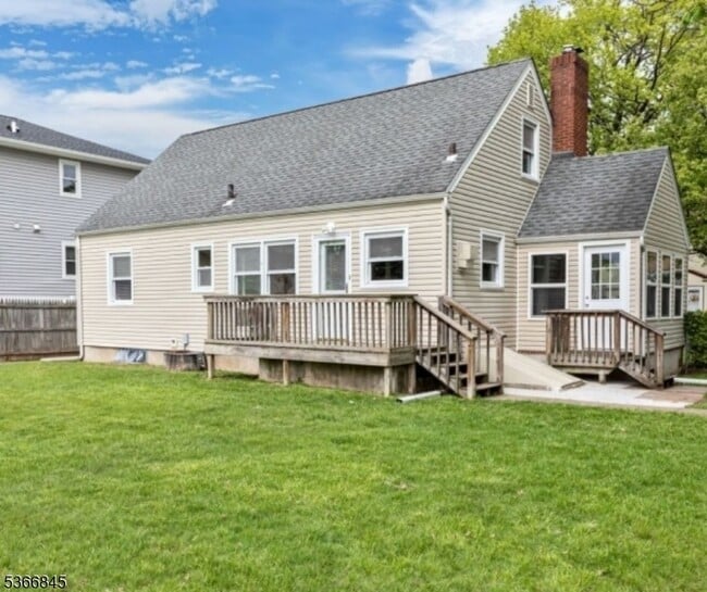 Building Photo - 208 N 16th St