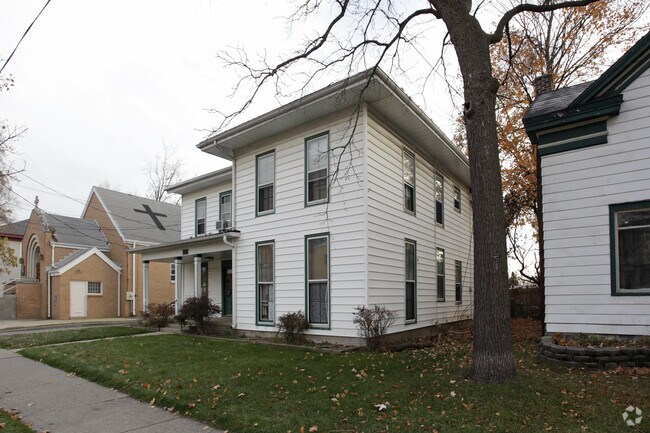 Building Photo - 515 S Westnedge Ave
