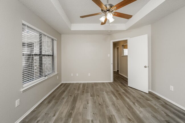 Building Photo - 10312 Lone Pine Ln