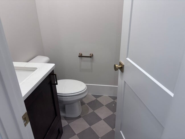 Building Photo - Brand New 3 bed plus office/2.5 bath in beautiful Coral Canyon!