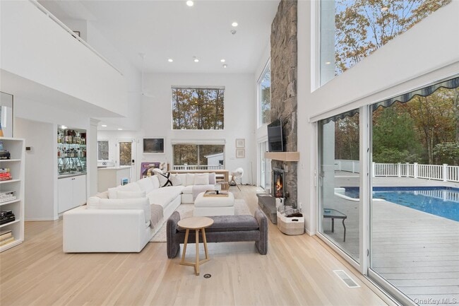 Building Photo - 17 Lyme Ln