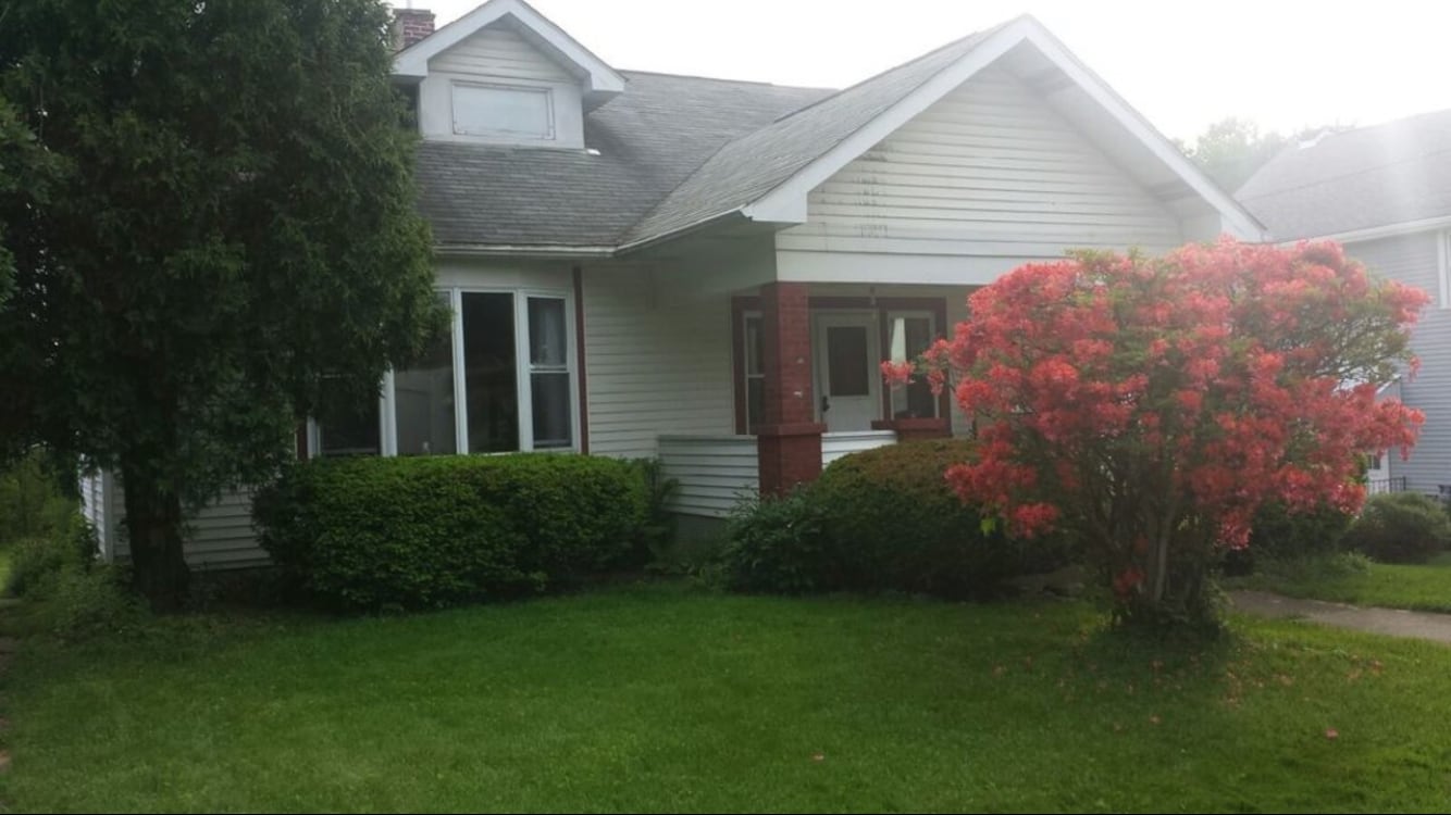 Building Photo - 244 Elm Street