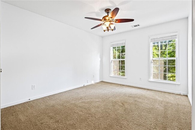 Building Photo - 3062 Eastbrook Terrace