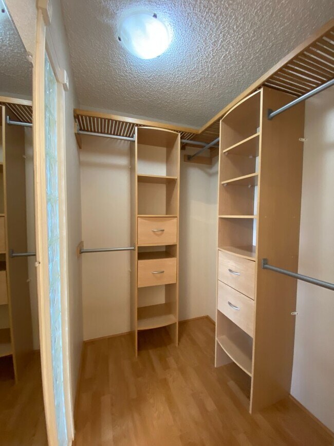 Building Photo - For Rent - [Hoomaka Village] 94-870 Lumiauau St. #K205