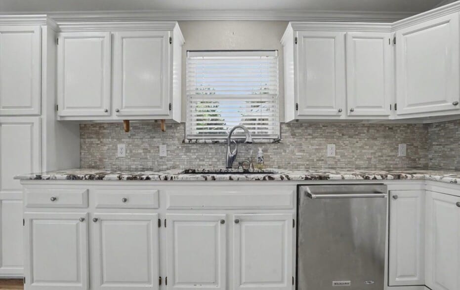 Building Photo - 412 N Forest Ridge Blvd