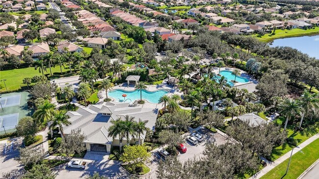 Building Photo - 2130 Hamlin St