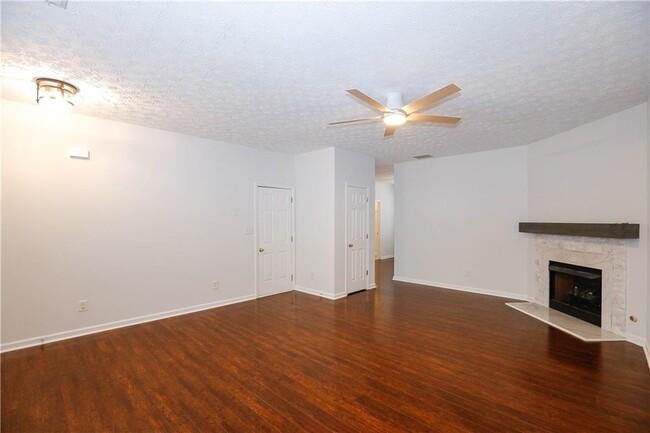 Building Photo - 3048 Kentmere Dr