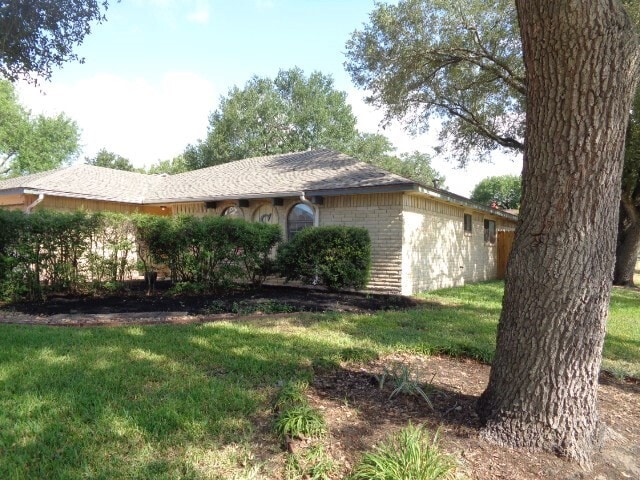 Building Photo - 19602 Southaven Dr