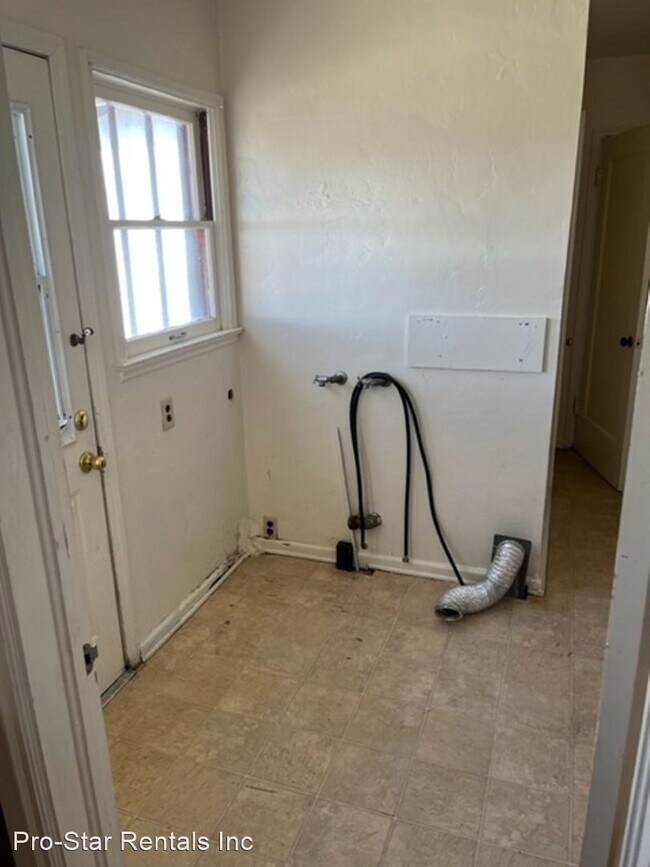 Building Photo - 2 br, 2 bath House - 19113 Grangeville Blvd.