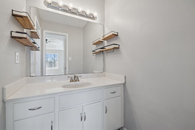 Building Photo - 342 Brook Mead Dr