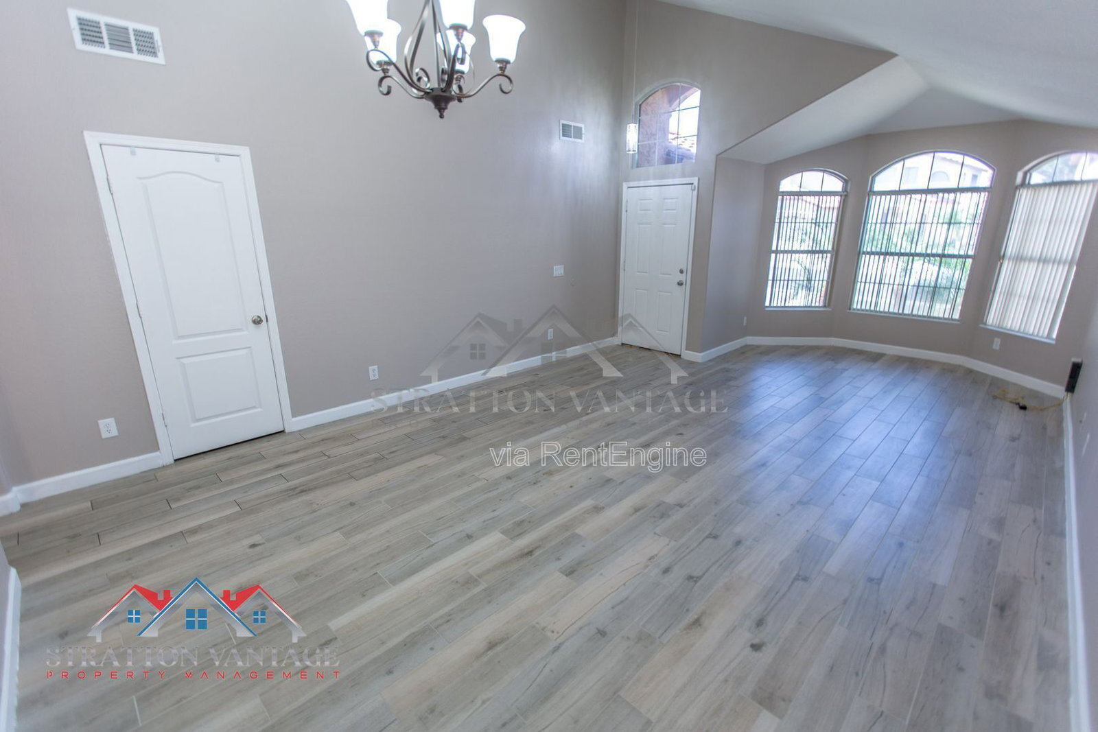 Building Photo - 9825 W Runion Dr