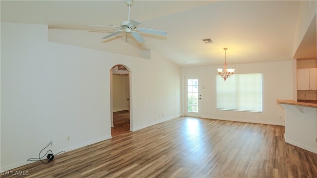 Building Photo - 203 Jack Ave N