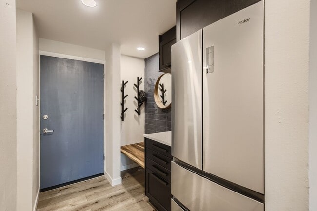 Building Photo - Central 1 BDR / 1 BA Condo in Boulder