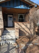 Building Photo - 2435 W Dunkeld Pl