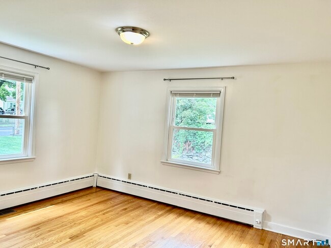 Building Photo - 478 Judd St