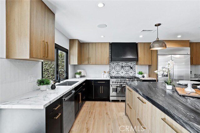 Building Photo - 3889 Humboldt Dr