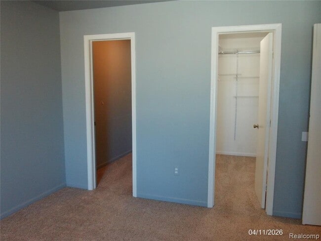 Building Photo - 50450 Bay Run N